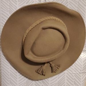 Whittall & Shon 100% wool doeskin felt hat